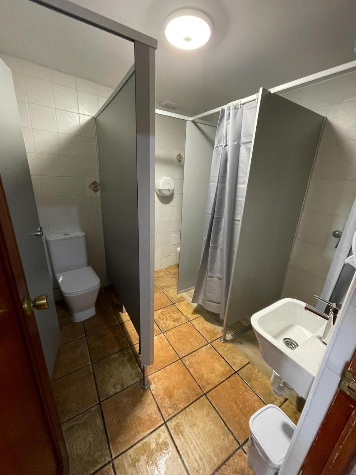 הורניוס-דל-קמינו Albergue El Alfar/Pilgrim Hostel מראה חיצוני תמונה