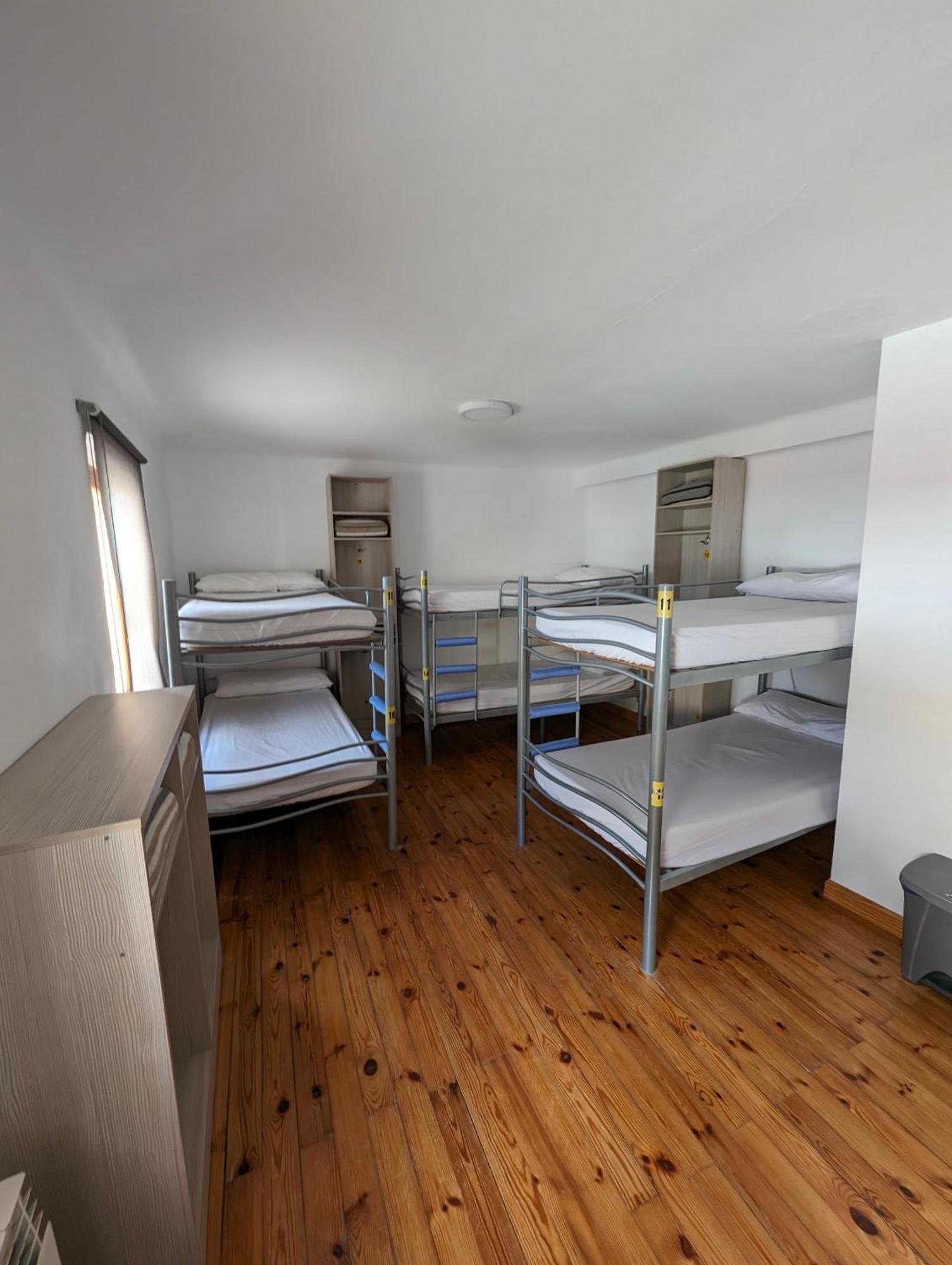 הורניוס-דל-קמינו Albergue El Alfar/Pilgrim Hostel מראה חיצוני תמונה