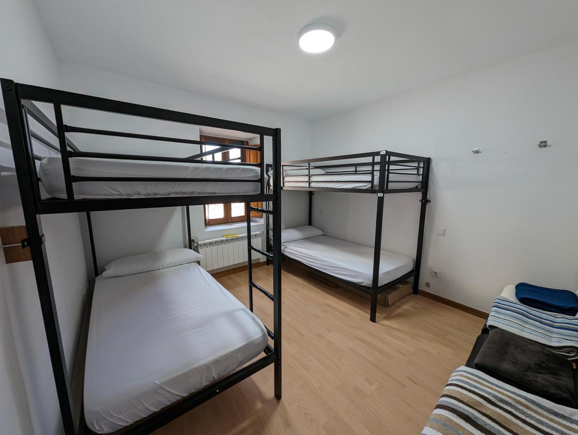 הורניוס-דל-קמינו Albergue El Alfar/Pilgrim Hostel מראה חיצוני תמונה