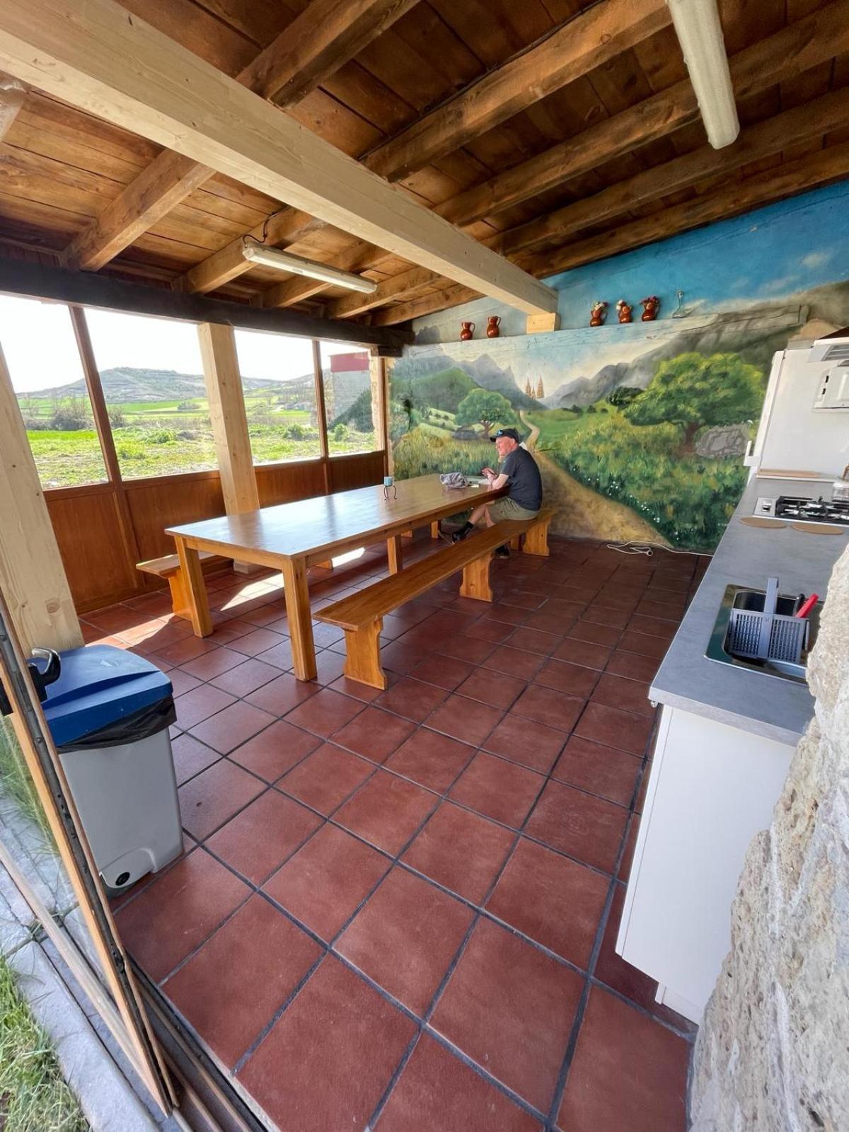 הורניוס-דל-קמינו Albergue El Alfar/Pilgrim Hostel מראה חיצוני תמונה