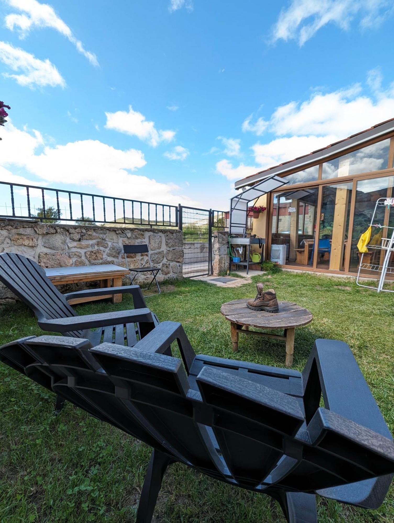 הורניוס-דל-קמינו Albergue El Alfar/Pilgrim Hostel מראה חיצוני תמונה