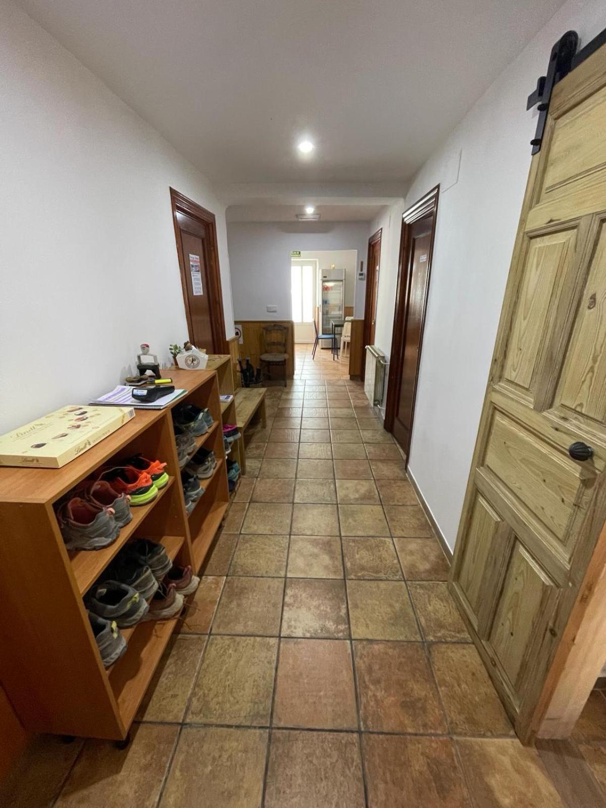 הורניוס-דל-קמינו Albergue El Alfar/Pilgrim Hostel מראה חיצוני תמונה