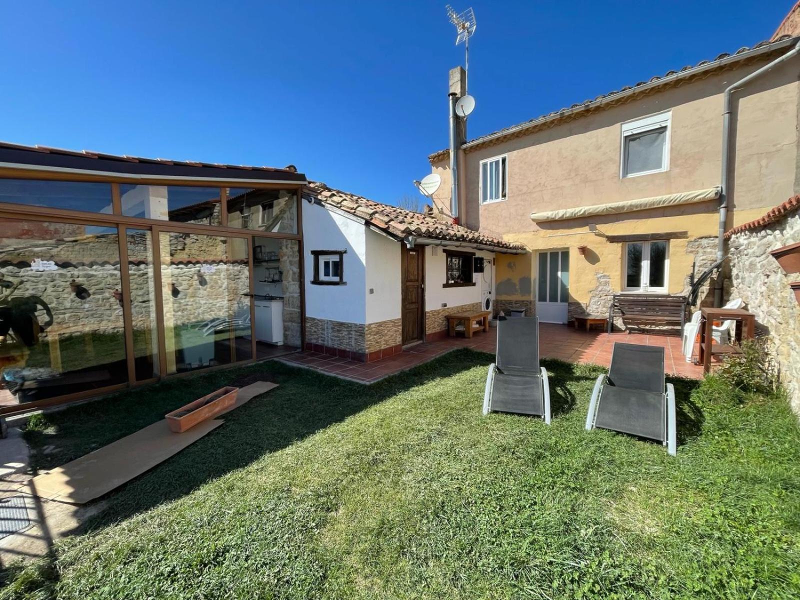 הורניוס-דל-קמינו Albergue El Alfar/Pilgrim Hostel מראה חיצוני תמונה